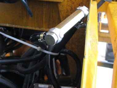Custom solution to connect two fuel lines