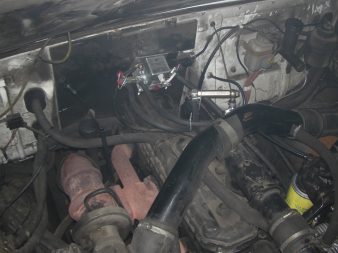 DFM fuel flow meter is connected to fuel lines
