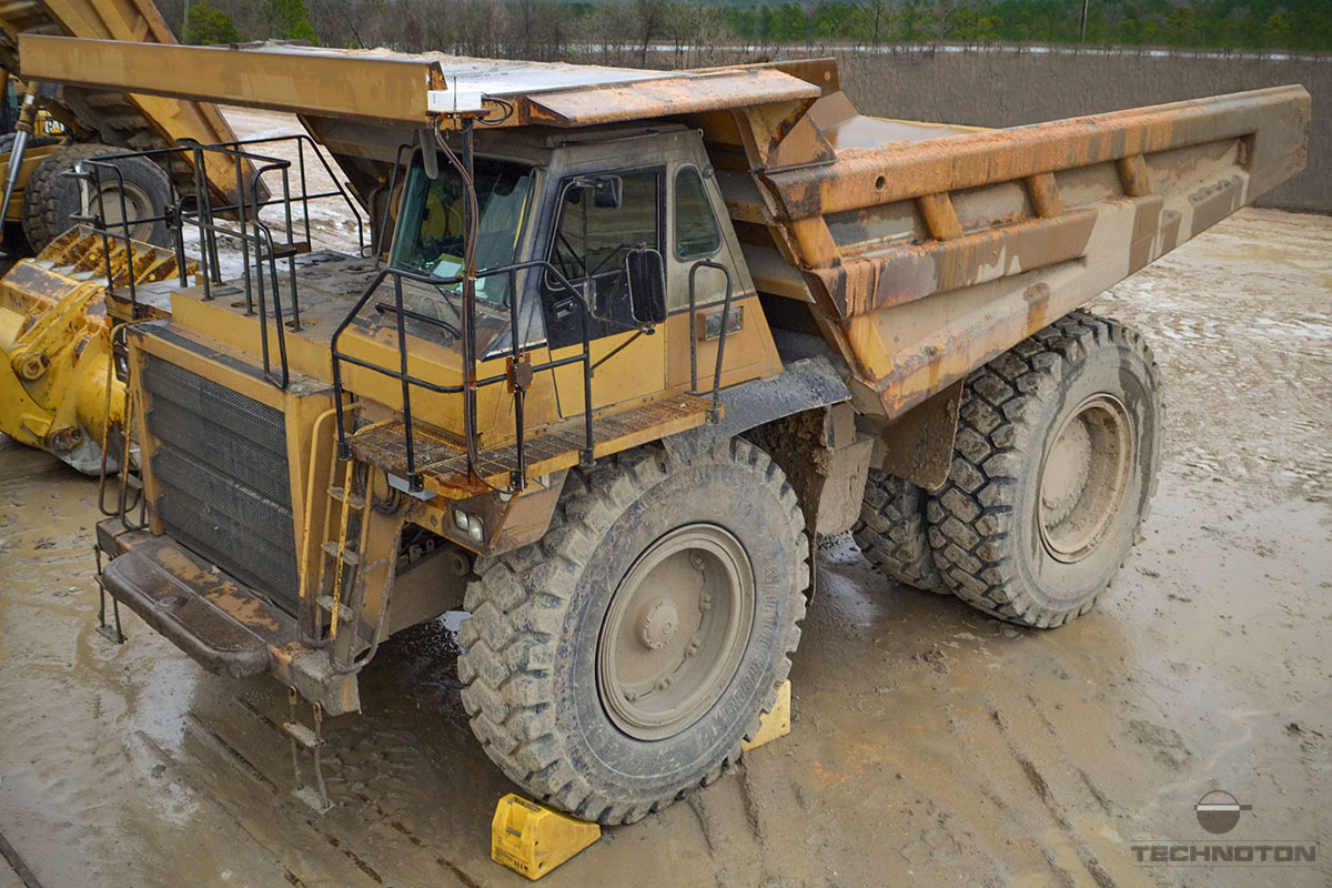 Caterpillar 777d Off-Highway Trucks