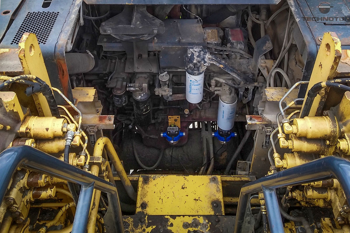 DFM Marine are installed in Komatsu fuel supply system Komatsu PC1800