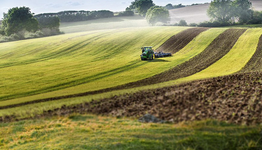 Agricultural tractor Agricultural tractor