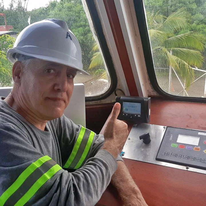 MasterCAN Display for readings monitoring installed on the ship bridge MasterCAN Display for readings monitoring installed on the ship bridge