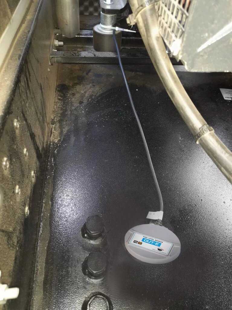 Fuel level sensor DUT-E in the tank Fuel level sensor DUT-E in the tank