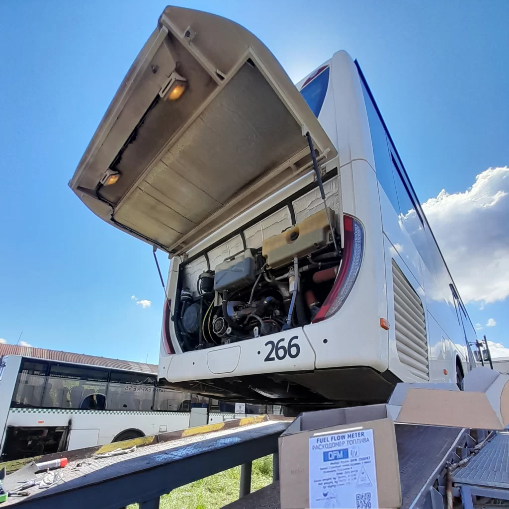 Installation of flow meters and telematics gateways on Iveco buses fleet Installation of flow meters and telematics gateways on Iveco buses fleet
