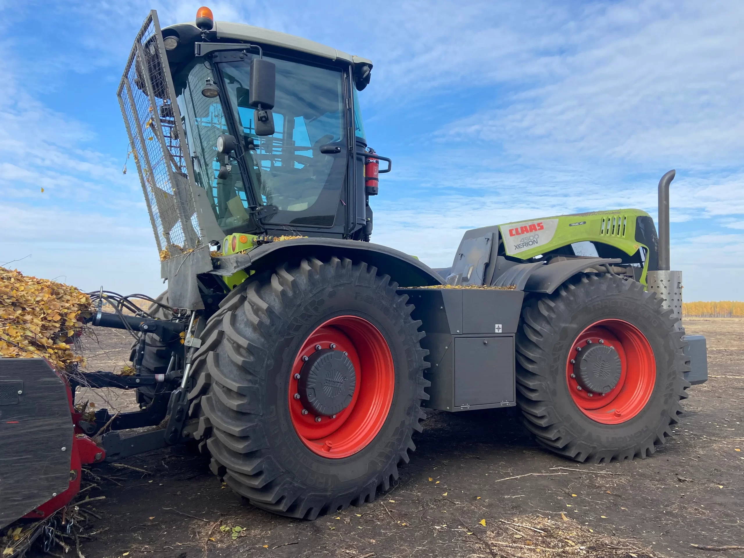 Installation on a 4500 Xerion tractor Installation on a 4500 Xerion tractor