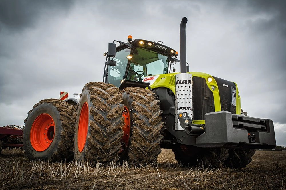 CLAAS Xerion 4500 tractor CLAAS Xerion 4500 tractor