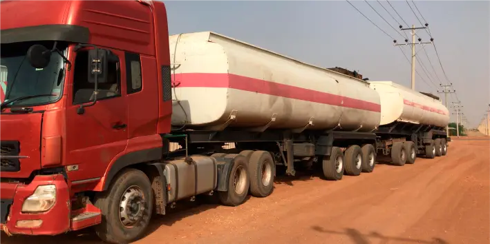 Tanker truck Camiones cisterna de gasolina Mercedes-Benz